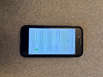 Apple iPhone SE 2020 - 4