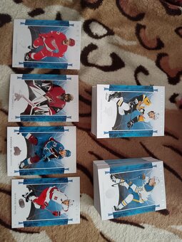 Predám hokejové karty base set - 4