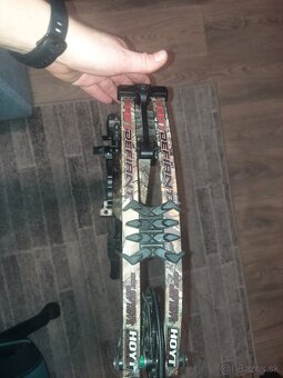 Kladkovy luk LH Hoyt pro defiant - 4