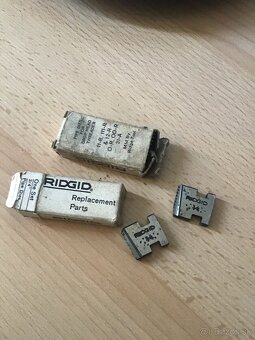 RIDGID ORIGINAL V KRABICI - 4