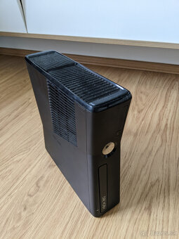 Xbox 360 Premium S (RGH) s hromadou hier - 4