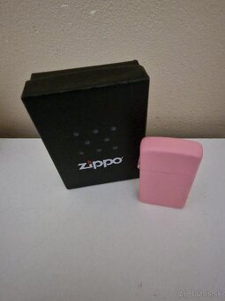 Dámsky zapaľovač ZIPPO. Komplet ako nový. - 4