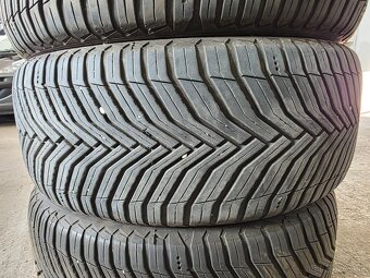 Celorocne pneumatiky 235/45 r18 dot2023 - 4