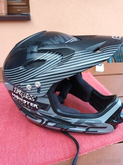 Motocrossová prilba, veľ. S/M - 4