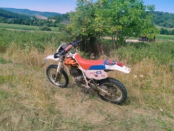 Predám hondu xr 600 - 4