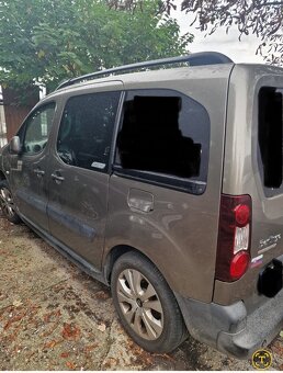 Predám Citroën Berlingo ročník 2014 /pravá strana búraná - 4