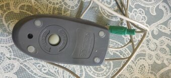 Retro starý monitor a PC prislusenstvo pre nadsencov - 4