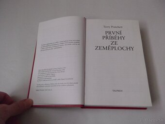 Terry Pratchett-První příběhy ze Zeměplochy - 4