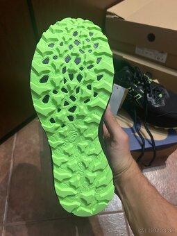 Trailové tenisky Asics - 4
