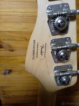 Basgitaru Squier Fender - 4