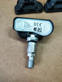 SNÍMAČE TLAKU/TPMS = MERCEDES+KOVOVÉ VENTILY - 4