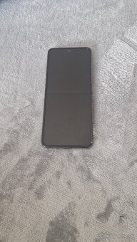 Samsung Z Flip 4 - 4