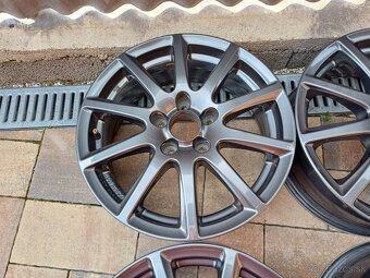 hlinikové disky-Kia,-Hyundai,Mitsubi--6,5Jx16-ET-33--5x114,3 - 4