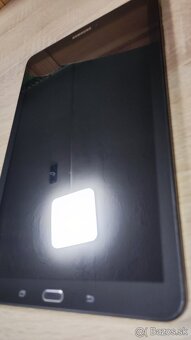 Samsung Galaxy Tab E - 4
