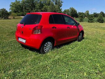 Toyota Yaris 1.0 VVTi - 4