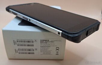 Hammer H Iron 4 4/32GB - 4