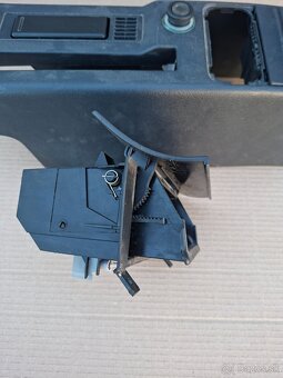 Popolnik + držiak napojov Octavia 1 - 4