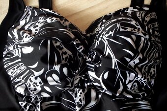 Čierno biele jednodielne plavky JANINA, v.XL/XXL - 4