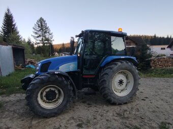 New Holland, traktor - 4