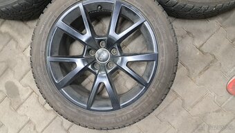 Predám zimnú sadu 5x112R18 + 245/45R18 - 4