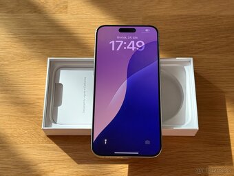 iPhone 15 Pro Max 256GB - 4