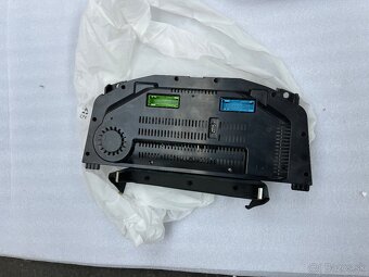 Bentley Continental budiky a radio - 4