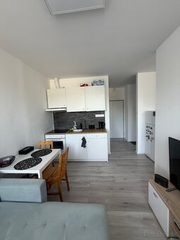 prenajom 1 izb byt BB Fončorda - 4