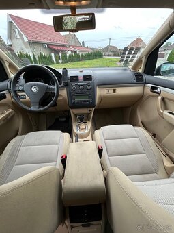 VW Touran 2.0 TDi DSG - 4