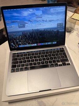 MacBook Pro 13" 2020 - 8GB RAM 256GB SSD - 4