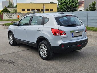 Nissan Qashqai 4x4 benzín 2.0i, automat, ťažné,STK do 4/2027 - 4