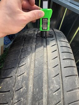 Predám letné 215/55 r16 - 4
