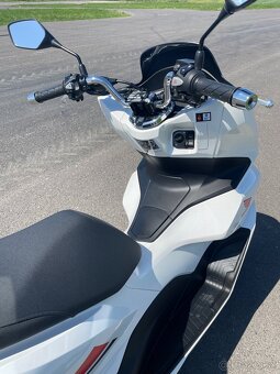 Skúter Honda PCX 125 - 4
