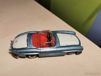 Tekno Mercedes 300 - 4