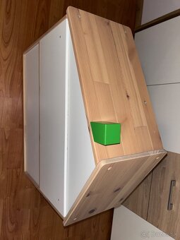 Domcek pre babiky velka nastenna polica Ikea - 4