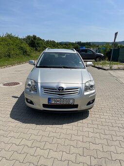TOYOTA AVENSIS 2.2 D - 4