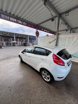Ford Fiesta - 4