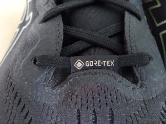 Panske bezecke Gore-Texove tenisky ASICS GEL PULSE. - 4
