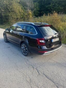 Škoda Octavia Scout - 4
