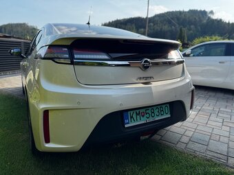 Opel Ampera plugin - 4