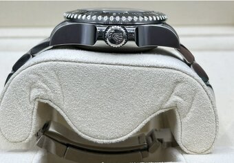 Rolex Oyster Perpetual Date - 4