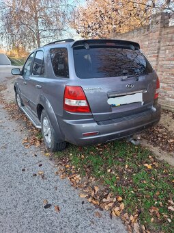 Kia Sorento - 4