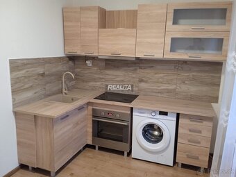 ÚTULNÝ 2-IZBOVÝ BYT , CENTRUM, REKONŠTRUKCIA - 4