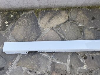 BMW 1 series F20 bocna prahova lista Lava strana - 4