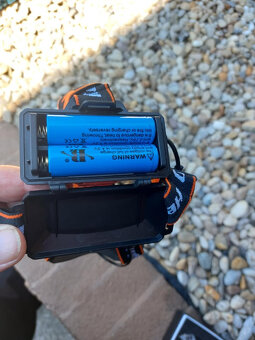 Led čelovka na 2x aku - 4