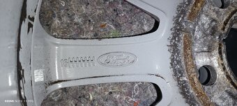 Elektróny Ford R16 - 4