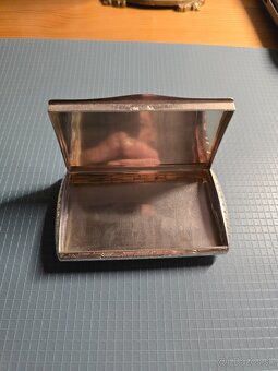 Strieborná tabatierka rok 1864 812/1000 - 4