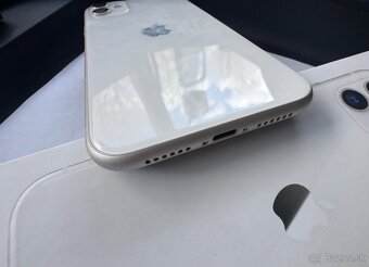 Predám iPhone 11 64GB White -Top stav -Komplet bal. - 4