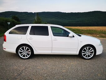 ŠKODA OCTAVIA COMBI RS 2.0TDI CR DSG+F1 125KW 170PS XENON - 4
