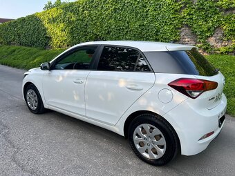 Hyundai i20 1.2 benzin // 1 majitel // 82 tis km // SR - 4