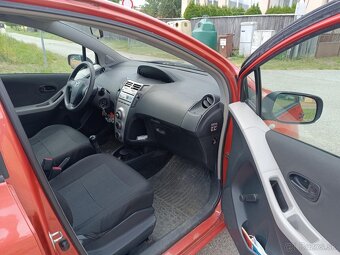 Toyota yaris - 4